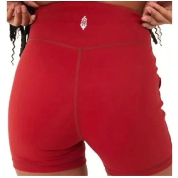 ✨2/$35✨Free People Movement Wave Rider Shorts - Picture 2 of 6